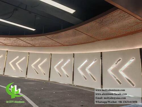 Dernières solutions de l'entreprise Façade innovante en aluminium perforé rétroéclairé pour un projet de parking souterrain moderne
