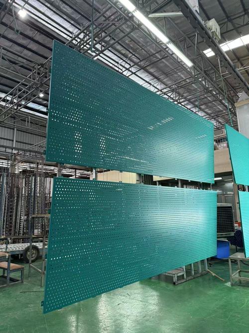 Dernières nouvelles de l'entreprise Vous cherchez des solutions de revêtement en aluminium de premier ordre pour transformer vos projets architecturaux?