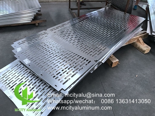Chine usine super durable en poudre revêtue d'aluminium CNC perforé panneau décoratif pour la façade panneau mural revêtement panneau
