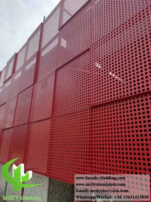Panneaux d'aluminium pour revêtement de murs, à écran métallique perforé
