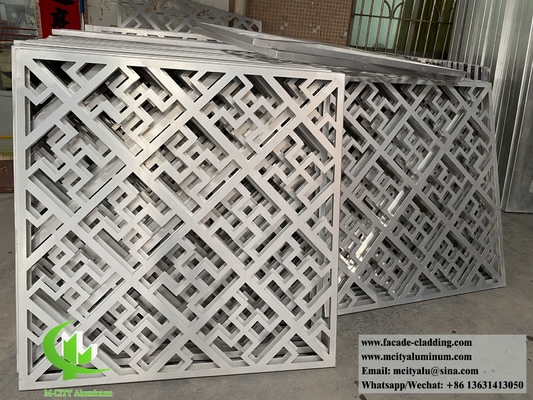 Écrans métalliques coupés au laser panneaux en aluminium de style chinois motifs creux de design traditionnel pour la décoration