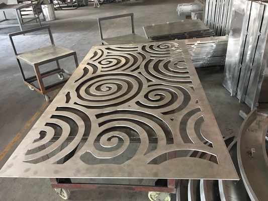 Panneaux de revêtement d'aluminium coupés au laser avec couche de finition en poudre couverte de couleur de tranche d'épaisseur de 3 mm