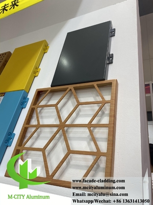 Plaque d'aluminium à écran métallique à découpe laser CNC avec motifs pour revêtements muraux et plafonds