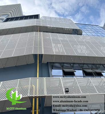 Couvercle de climatiseur en aluminium perforé revêtu de poudre Couvercle de pompe à chaleur Écran métallique