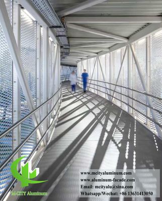 Bon prix Grille en aluminium déployé de 2 mm d'épaisseur avec revêtement en poudre pour bardage extérieur et décoration en ligne