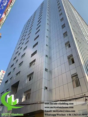 Bon prix Parement en aluminium massif 3 mm PVDF Finition 15 ans Garantie Décoration extérieure pour la façade du mur en ligne