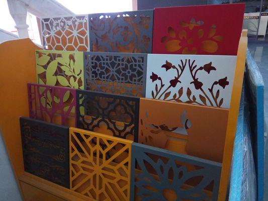 Bon prix revêtements muraux en feuille de métal perforée en aluminium PVDF pour façades de bâtiments d'une épaisseur de 3 mm en ligne