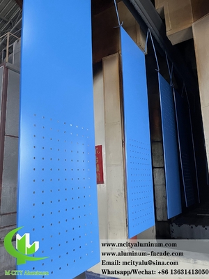 Panneaux perforés pour revêtement de murs métalliques Panneaux de façade en aluminium avec revêtement PVDF à motif perforant