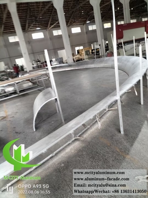 Panneaux d'aluminium à revêtement métallique à double courbe
