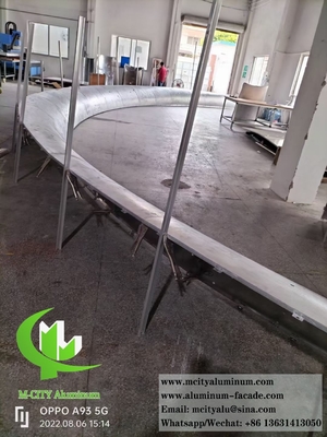 Chine Panneaux métalliques revêtus en aluminium à double courbe extérieur ou intérieur