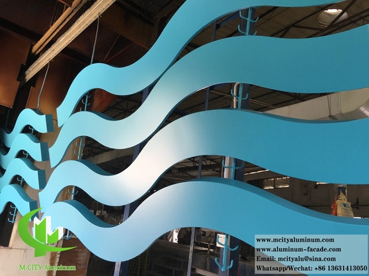 Le revêtement des murs en métal 3D en forme de feuille d'aluminium architectural pour les façades des murs Système anti-rouille