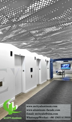 Panneau d'aluminium perforé avec motif de perforation pour plafond avec éclairage LED