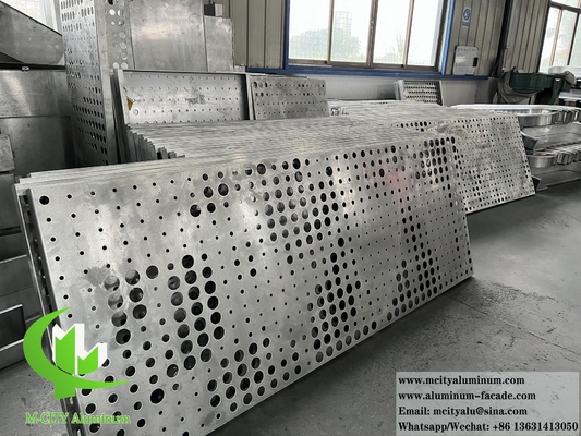 Perforation de l'écran métallique en feuille d'aluminium d'épaisseur de 3 mm PVDF revêtement durable pour la décoration de revêtements muraux extérieurs