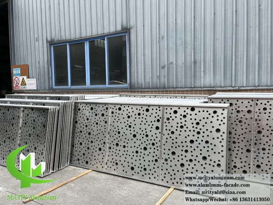 Écran d'aluminium à feuille de métal perforée CNC pour la décoration de façades murales