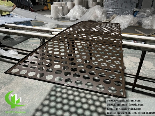 Panneau de façade perforé en aluminium d'une épaisseur de 1,5 à 20 mm, couleurs variables pour les achats B2B