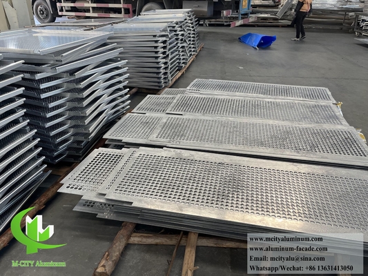 Perforation d'un écran métallique en feuille d'aluminium en PVDF revêtement anti-rouille