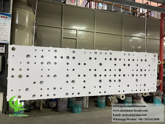 Panneaux d'aluminium à écran métallique à découpe CNC pour système de façade de bâtiment