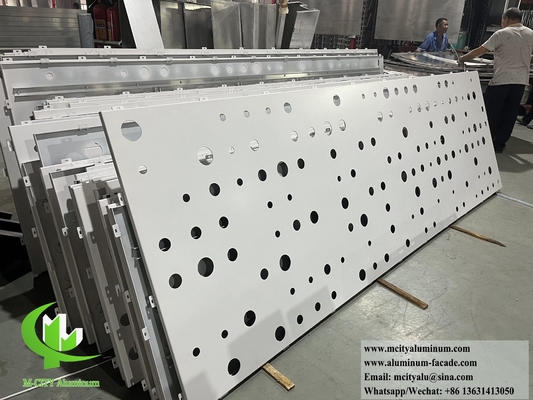 Écran métallique perforé en feuille d'aluminium en poudre, revêtu de perles, écran décoratif blanc