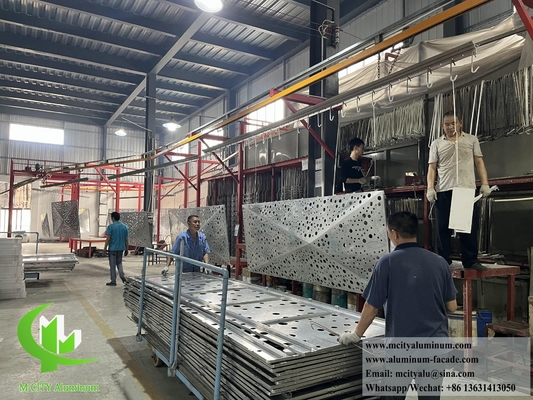 Panneaux de façade perforés en tôle d'aluminium pour décoration extérieure