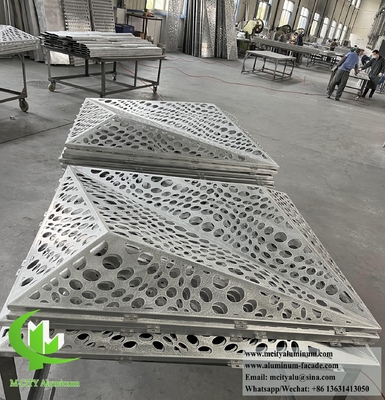 Système de façade en feuille d'aluminium en forme 3D revêtement métallique perforé
