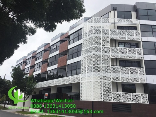 Panneau de coupe CNC feuille décorative en aluminium pour façade revêtement de clôture fenêtres avec peinture colorée