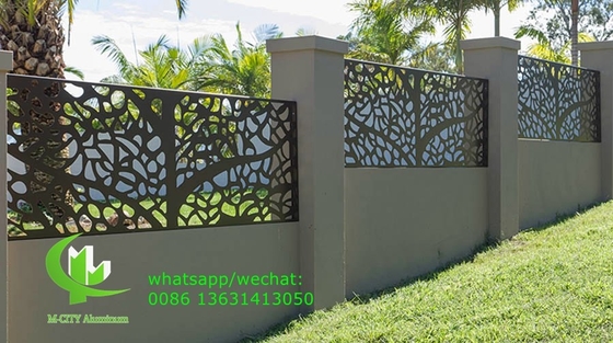 Panneau d'écran de sculpture en aluminium métallique avec panneau de découpe laser de conception variée pour fenêtre de façade de balcon