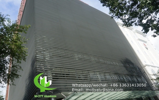 revêtement en poudre architectural Aerofoil profil de voile en aluminium avec forme ovale pour mur rideau de façade