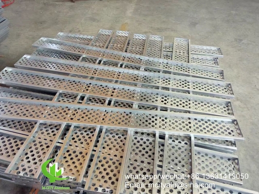 Coupe laser CNC perforée en tôle d'aluminium, revêtement de façade, épaisseur de 2,5 mm pour mur