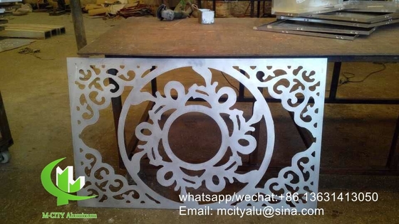 panneau mural revêtu d'aluminium avec feuille de panneau de sculpture à motif perforé pour la décoration des murs de rideau