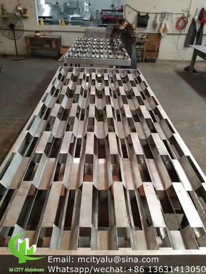 revêtement de façade de panneau massif en aluminium métallique en feuille de pliage d'épaisseur de 2,5 mm pour la décoration de façade de mur rideau