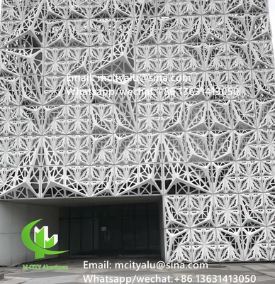 Panneau perforé en aluminium Panneau de revêtement métallique en aluminium Panneau sculpté pour façade