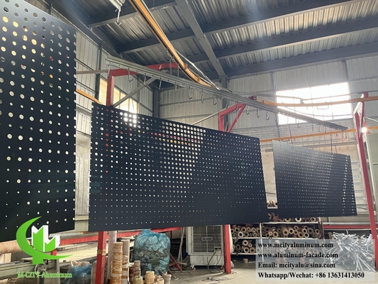 Matte noir revêtement métallique perforé en feuille d'aluminium pour revêtement de façade