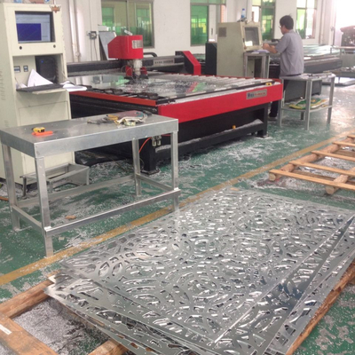 Chine Panneau décoratif à découpe laser CNC en aluminium pour façade