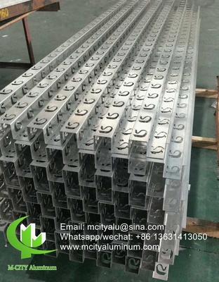 Panneaux de revêtement en feuille d'aluminium perforée formée panneaux métalliques solides
