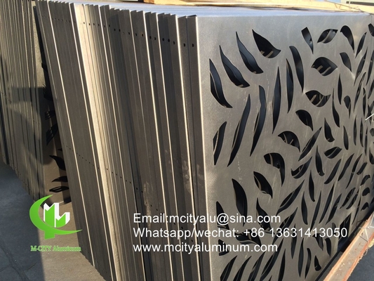 Panneaux de revêtement en feuille d'aluminium perforée formée panneaux métalliques solides
