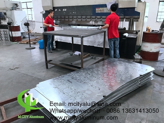 Chine usine super durable en poudre revêtue d'aluminium CNC perforé panneau décoratif pour la façade panneau mural revêtement panneau