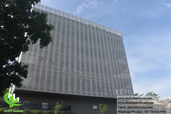 Façades métalliques architecturales Panneau de revêtement en aluminium Modèle de perforation Aluminium solide
