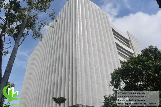 Panneau de revêtement de façade en aluminium CNC Décoration murale externe motif perforé