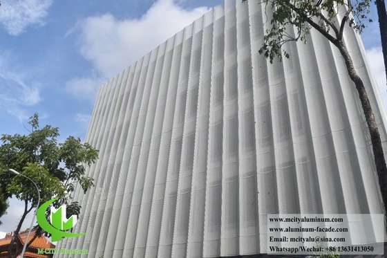 Façades métalliques architecturales Panneau de revêtement en aluminium Modèle de perforation Aluminium solide