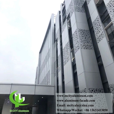 Panneau solide à revêtement d'aluminium à perforation CNC pour la décoration murale