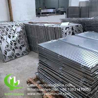panneau perforé en aluminium Panneau mural de façade en aluminium Panneau revêtement avec support pour bâtiment extérieur