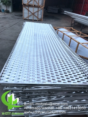 Métal Panneau perforé en aluminium pour façade voile de protection de la vie privée clôture avec écran de perforation métallique de 2 mm d'épaisseur