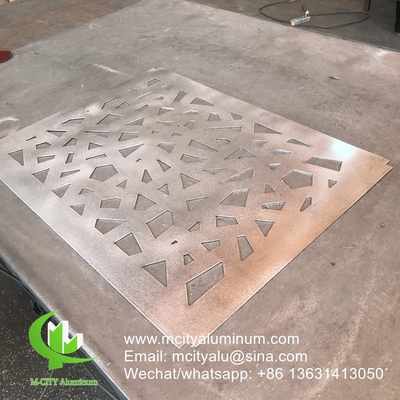 Panneau de décoration de façade perforée en aluminium de 2 mm pour revêtement de façade de mur de rideau panneau de mur perforé