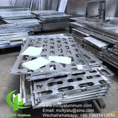 Panneau de décoration de façade perforée en aluminium de 2 mm pour revêtement de façade de mur de rideau panneau de mur perforé