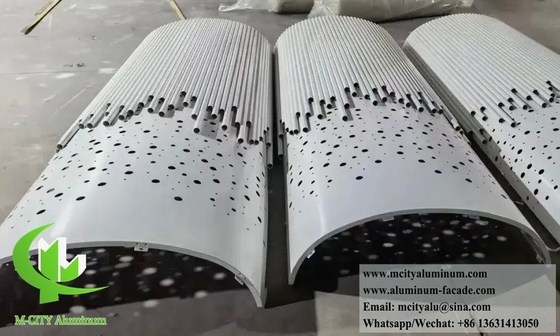 Le revêtement de colonne métallique avec la feuille de métal CNC à motif de découpe au laser