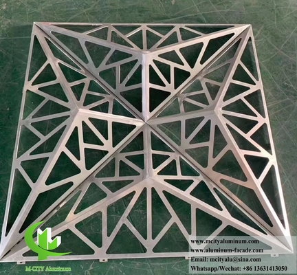 Le revêtement en aluminium est couvert par un revêtement PVDF durable.