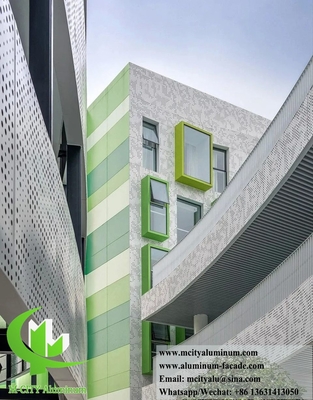 Écrans perforants en tôle d'aluminium pour murs