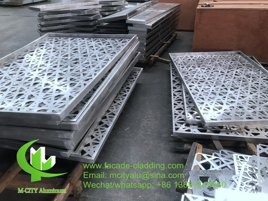Panneau de revêtement perforé en aluminium métallique avec des trous ronds perforation utilisée pour la façade du bâtiment