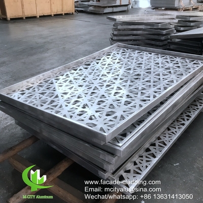 Panneau de revêtement perforé en aluminium métallique avec des trous ronds perforation utilisée pour la façade du bâtiment
