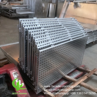 Panneau perforé en aluminium gravé utilisé pour la façade extérieure d'un bâtiment pour la couverture extérieure